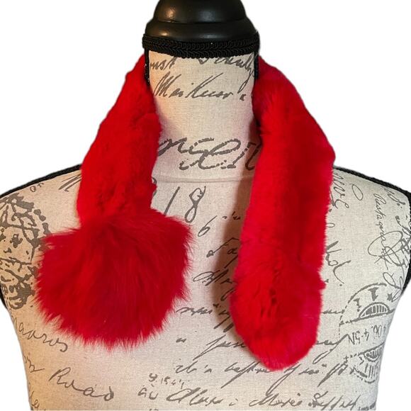 Faux Fur Red Super Soft Neck Warmer Scarf One Size - Picture 2 of 3